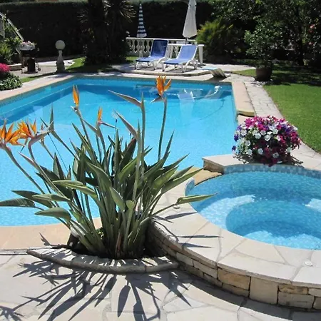 아파트 & Calanques *