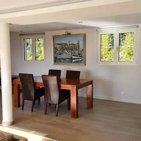 شقة & Calanques كاسيس